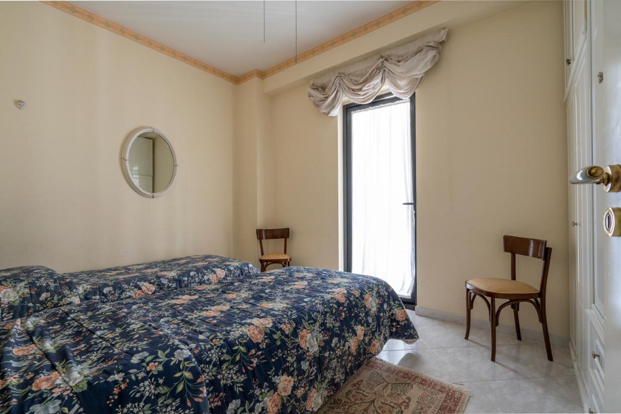 Grazia Attic Apartment With Terrace Trani Exteriör bild