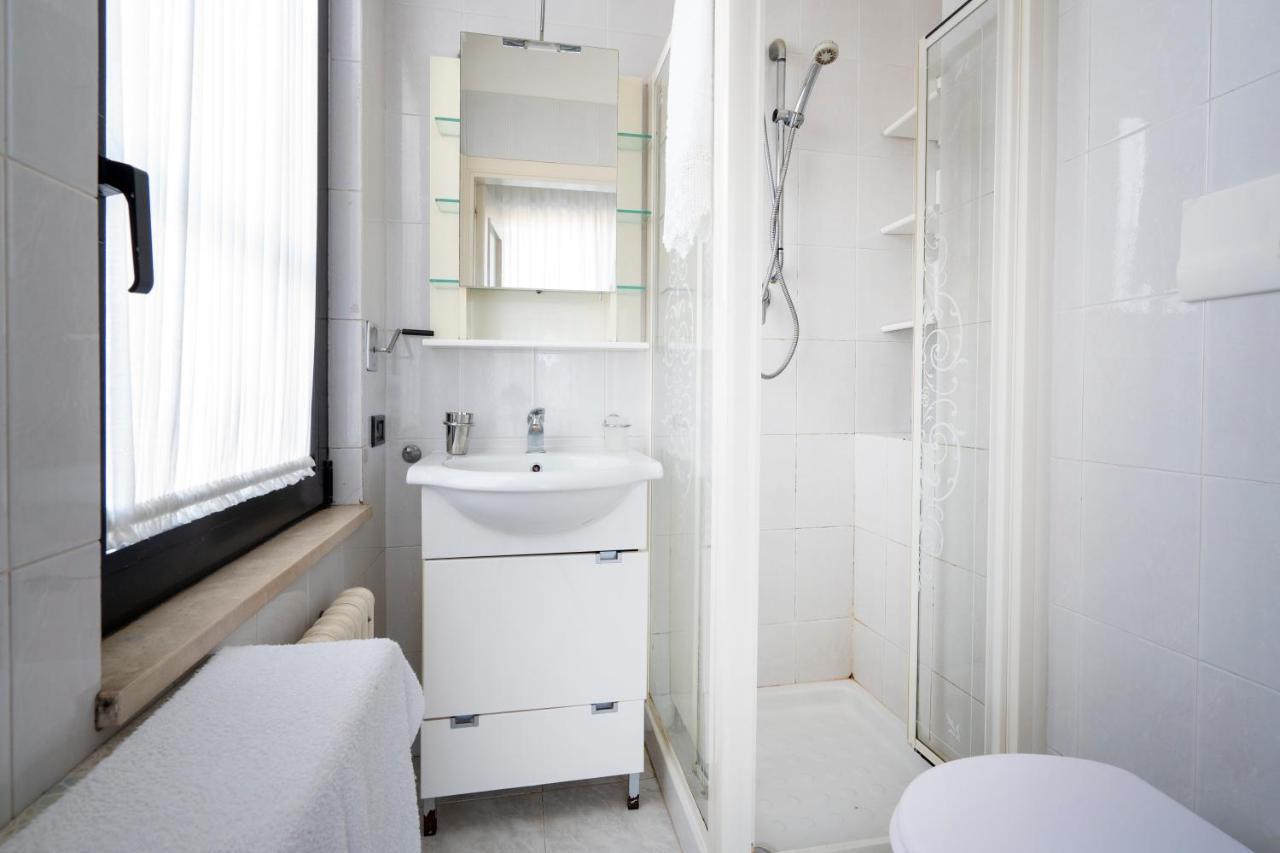 Grazia Attic Apartment With Terrace Trani Exteriör bild